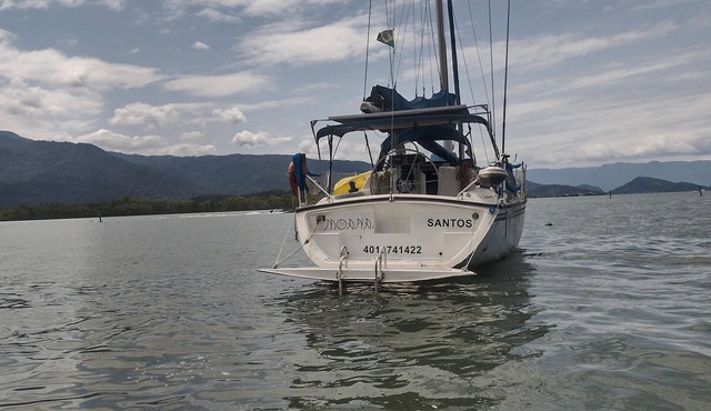 Charter com Pernoite no Veleiro Moana