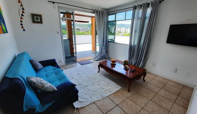 Cobertura com Ótima Vista e Localização em Floripa