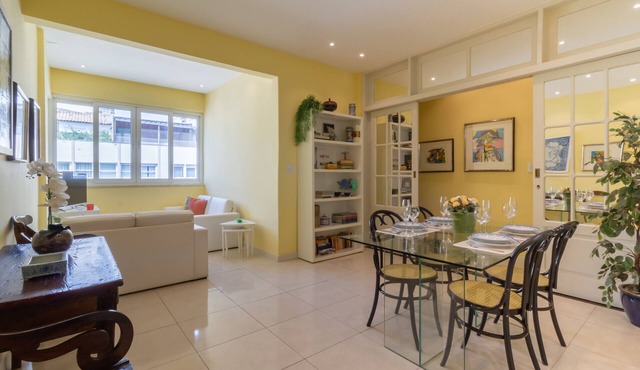 Comfort 4 minutes from Leblon Beach | AP801