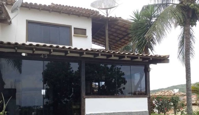 Comfortable house in secure condominium in Geriba