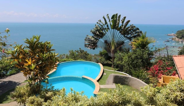 Comfortable Apartment with Sea View in the middle of Nature,