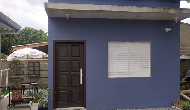 Comfortable complete studio apartment in Pontal Sul with swimming pool, close to Ilha do Mel.