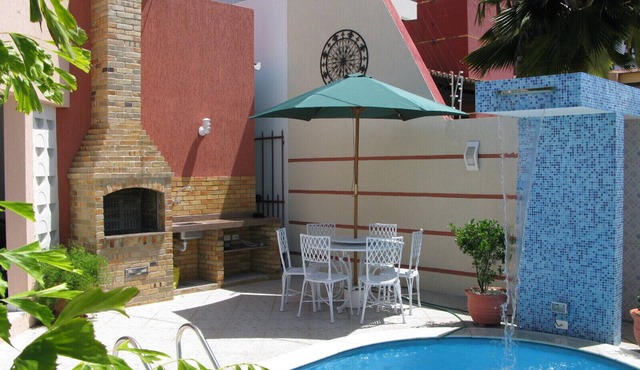 Comfortable house with swimming pool close to Ponta Negra Beach.