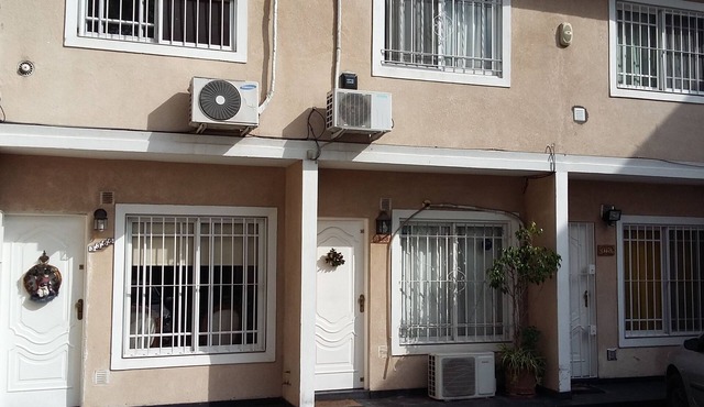 Comodo Duplex con 2 cocheras