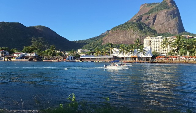 Complete apartment with free parking in Rio