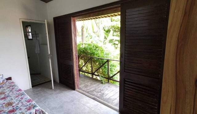 Complete house with swimming pool and steam sauna on one of the most beautiful beaches in Brazil.