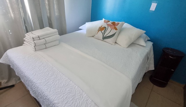 Complete apartment with Wi-Fi, garage and 24-hour security - Peaceful stay