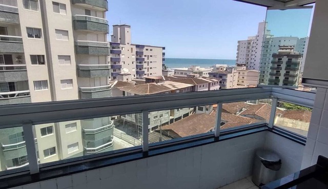 Complete apartment with sea view, 1 block from the beach and 1 parking space