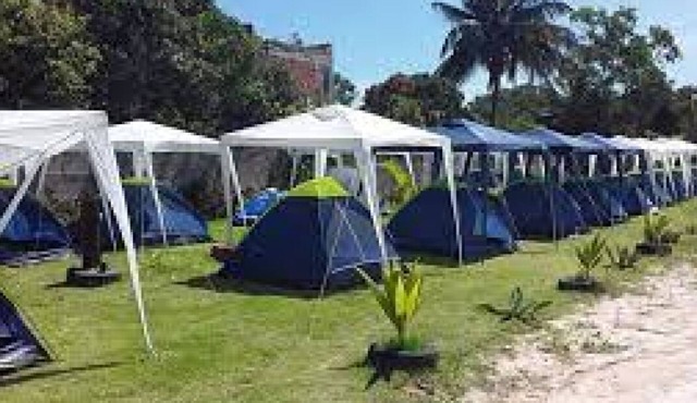 Complete camping tent for 2 guests.