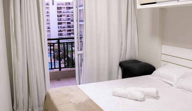 Complete Luxury Apartment in front of the Catholic University - Pool View