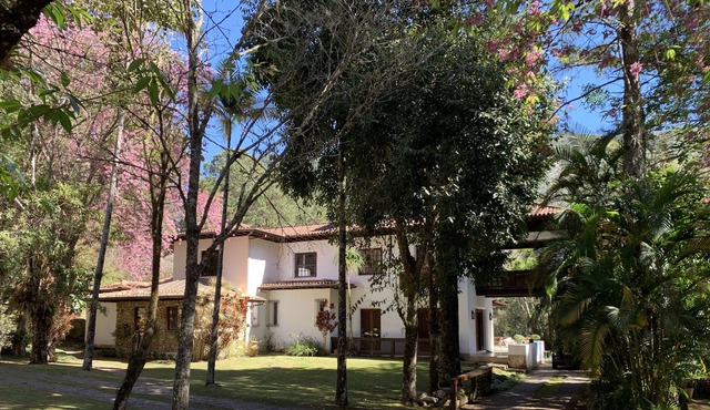 Cond. Denasa / Max Limit 16 Adults & Children / Services & Internet Included