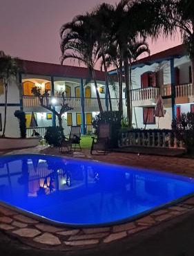 CONDOMINIO COLONIAL APARTAMENTOS 150M DA PRAIA