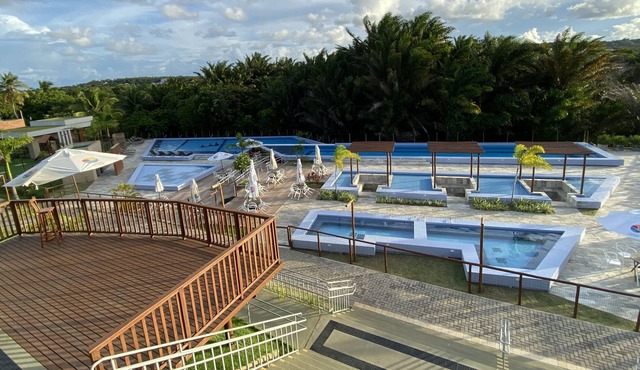 Condominium Resort near Ponta Negra and Elbow