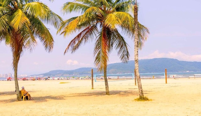 Confortável Apartamento com Wi-Fi, pé na areia