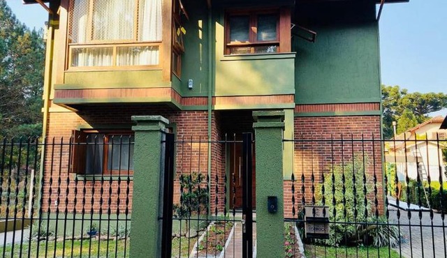 Conforto e elegância a 1,5 km do centro de Canela