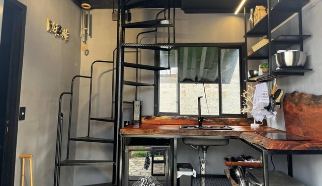 Container with projector, wi-fi and garage - 20km from Brotas in Torrinha