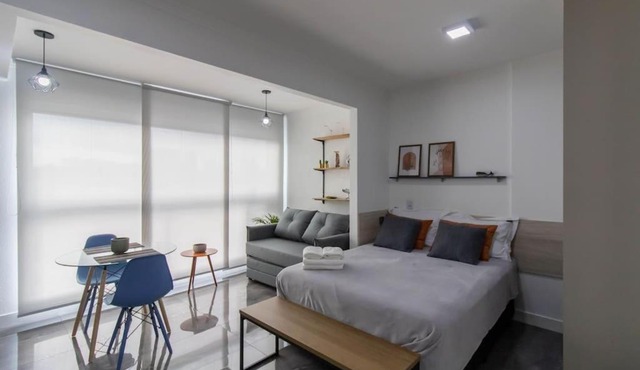 Contemporary Studio - GRU 1103