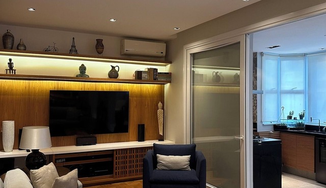 Copacabana 3BR 1 Block to the Beach — Stylish & Family-Friendly