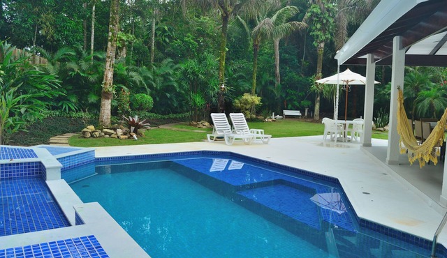 Costa do Sol Condominium, 180m from Guaratuba Beach, single-story, 3 suites, air conditioning. WIFI
