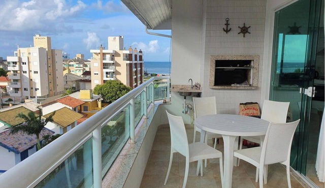 COVERAGE FOR 8 PEOPLE + BEACH PALMS 250 SEA BEACH
