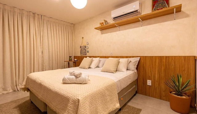 Cozy apartment in a modern building in the heart of Rio, accommodates up to 6 people.