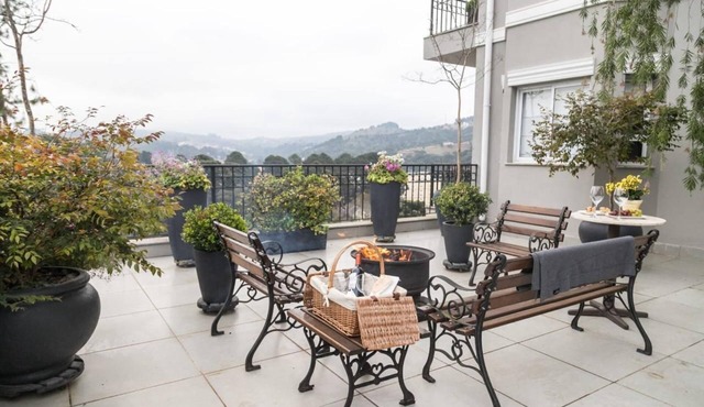 COZY APARTMENT IN CAMPOS DO JORDÃO (CAPIVARI), PET FRIENDLY.