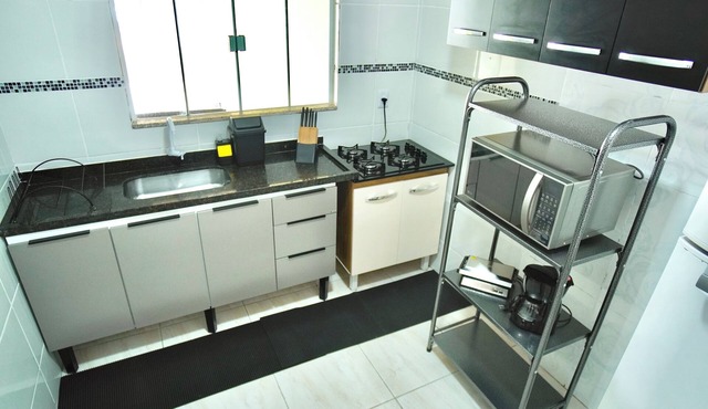 Cozy House, 2 bedrooms, 1 Air Conditioning, Large Garage, Full Kitchen
