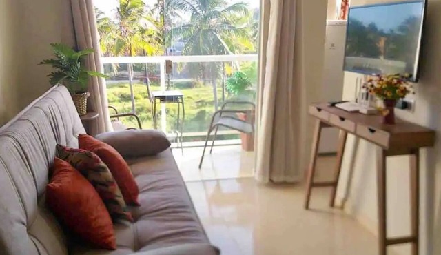 Cozy flat with balcony in new building with swimming pool near Peroba Beach