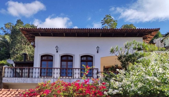 Cozy hotel suite in charming Valparaíso Petrópolis with WiFi
