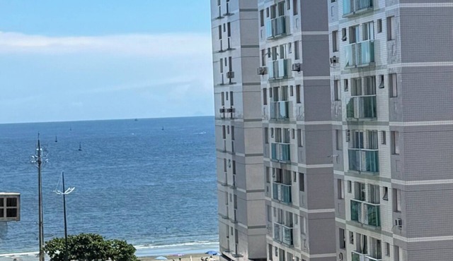 Cozy with a sea view.