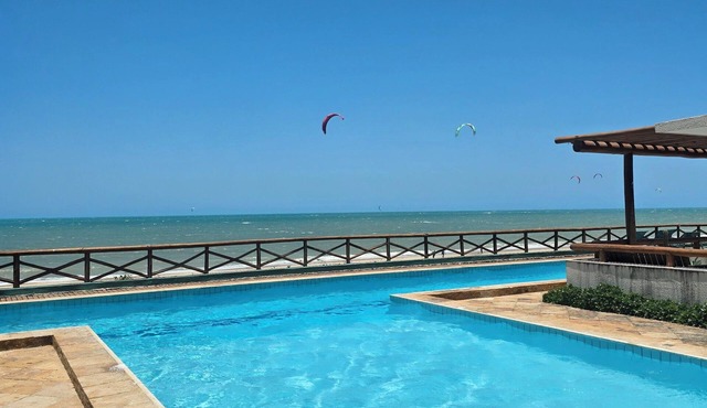 Cumbuco BeachSun Oceanview Beachfront 3-bedroom apartment with AC, WiFi