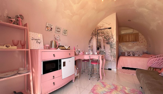 cuteness themed hut