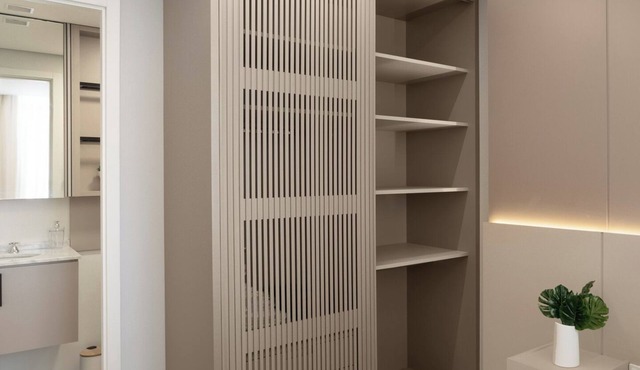 Decorated 2 bedroom apartment in the center