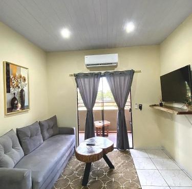 Departamento Amoblado en pleno Centro Hohenau