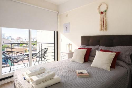 DIVINE APARTMENT-sobre Avenida Corrientes, a 15 min del Movistar Arena, y a 200 metros del Konex