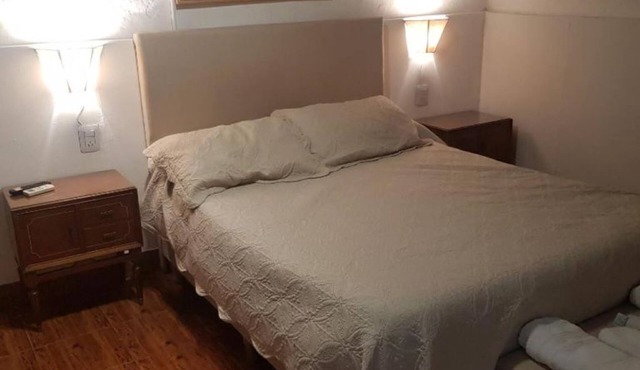 Double Room with Private Bathroom 1 - Posada y Cabañas