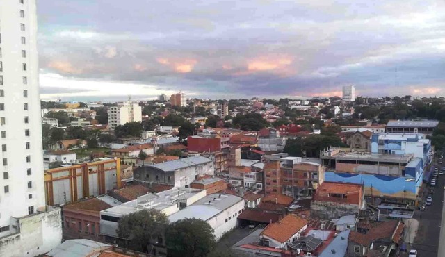 Downtown 2 Bedroom Apartment - Everything in Walking Distance