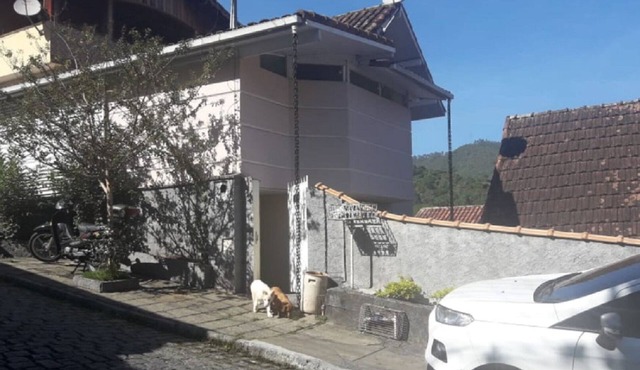 DUPLEX 5 MINUTES FROM THE CENTER - ACCEPT ANIMALS