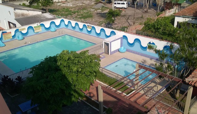Duplex apartment in a gated community. 2 parking spaces, swimming pool, barbecue grills and WIFI.