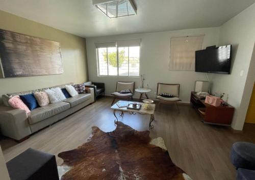 Duplex completo em Curitiba, Três quartos - Bairro Cabral - Pet friendly