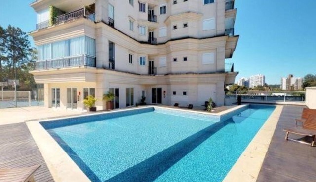 Duplex de Luxo na via Gastrômica Localiz