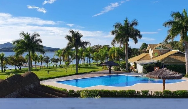 Duplex facing Lagoa Conceição and Resort structure in a closed condominium