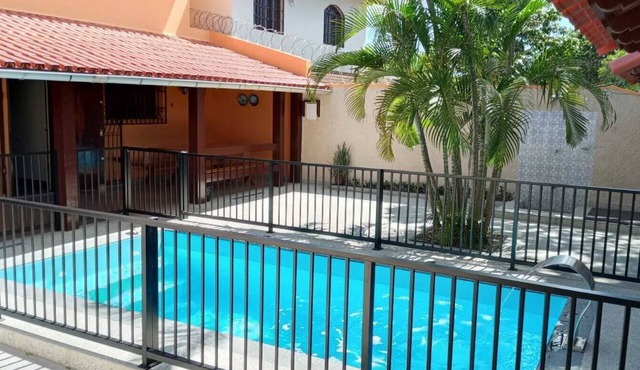 Duplex house with pool, pool and barbecue Santa Monica Beach Guarapari