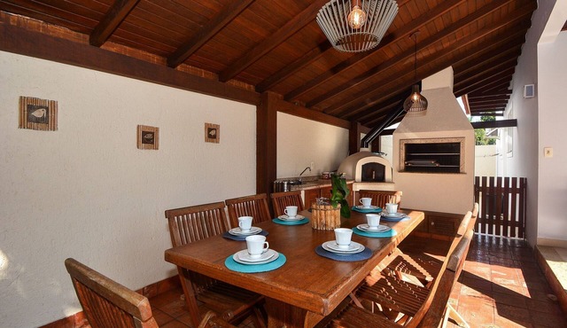 Elegante Casa com Piscina - João Paulo - CEN006