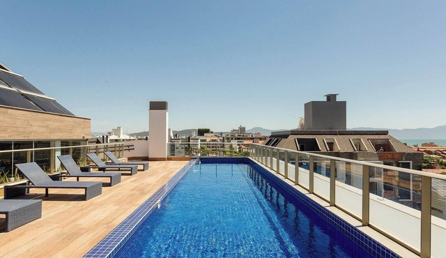 Elus - Building With Rooftop Pool 350m From the Beach!
