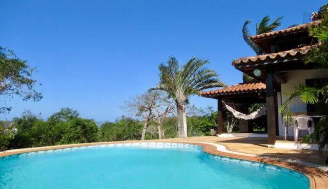 Encantadora vila em condomínio fechado