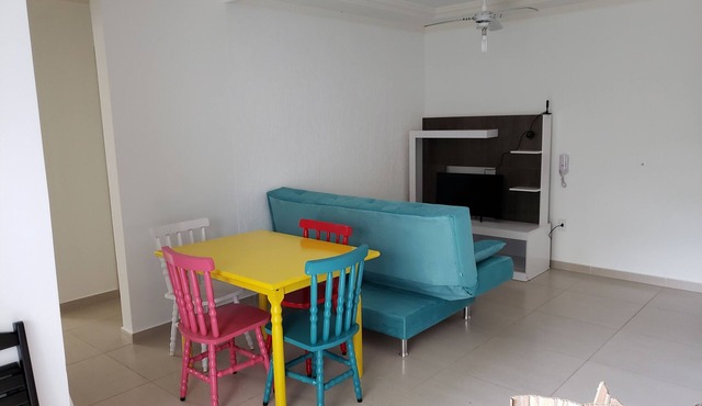 English, 2 bedrooms, 500 meters from the beach and close to Rua das Gaivotas.