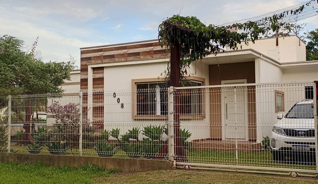 Entire House Canto Grande - 3 Bedrooms - 11 People - Swimming Pool - 200m from the beach