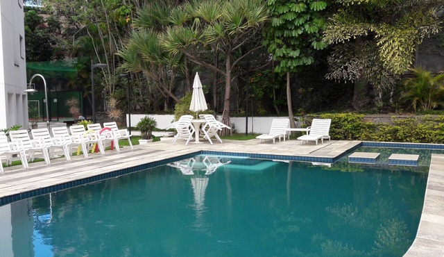 Entire flat decorated with service. Garage . Morumbi / Panamby Wifi TV