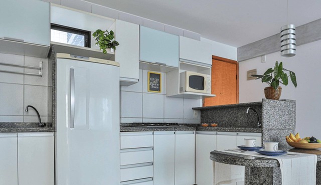 Equipped Flat-Jaqueira Great Location-SH032